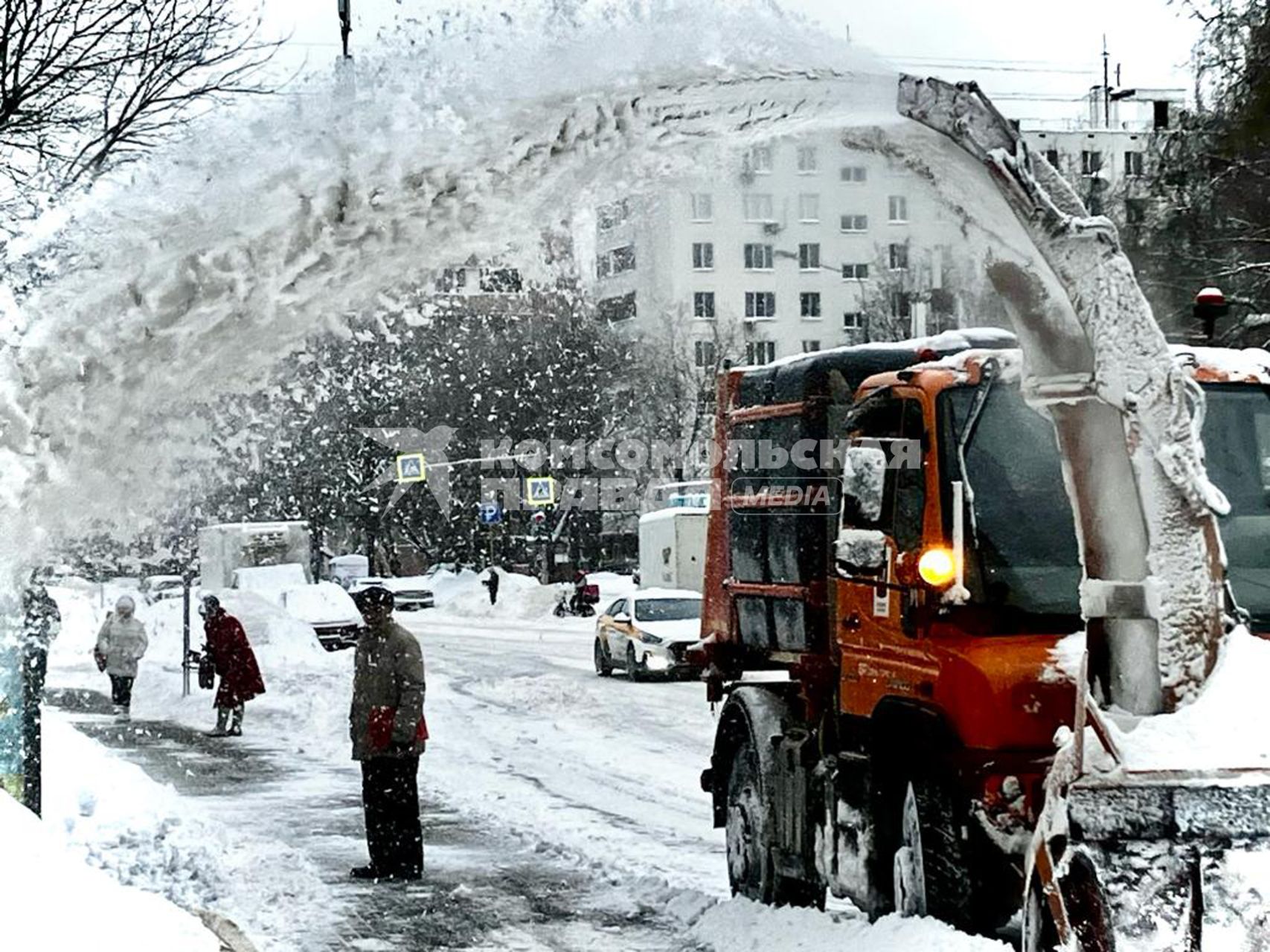 Уборка снега в Москве