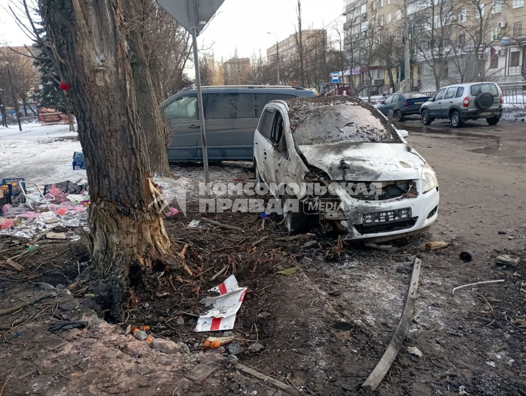 Последствия обстрела ВСУ рынка в Донецке