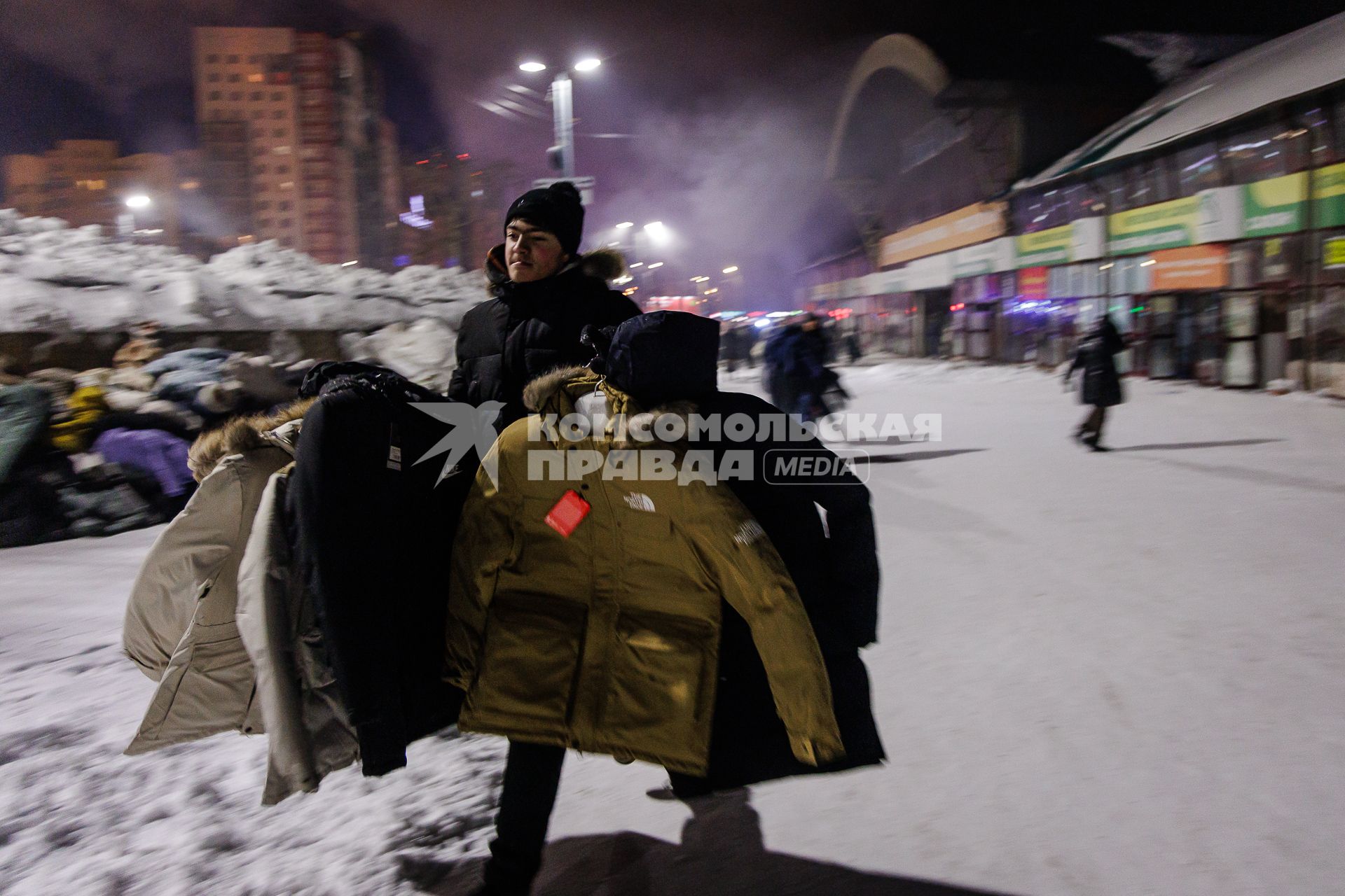 Пожар на рынке в Челябинске