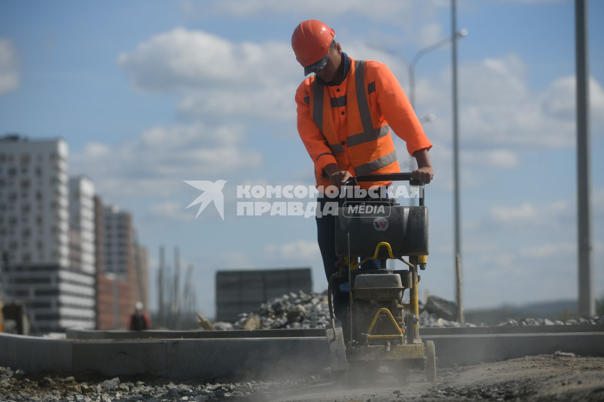 Строительство дороги в новом районе города