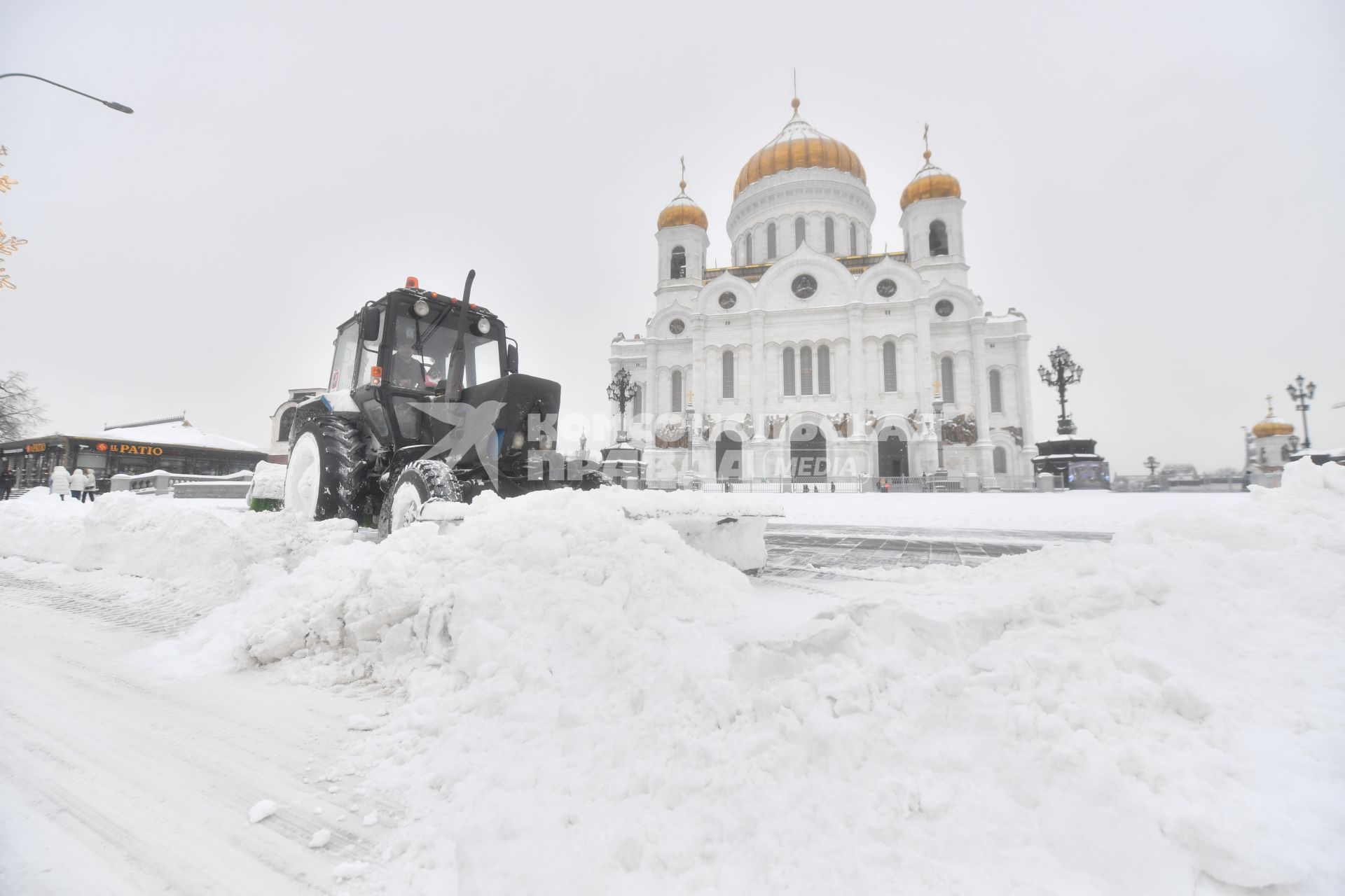 Последствия сильного снегопада в Москве