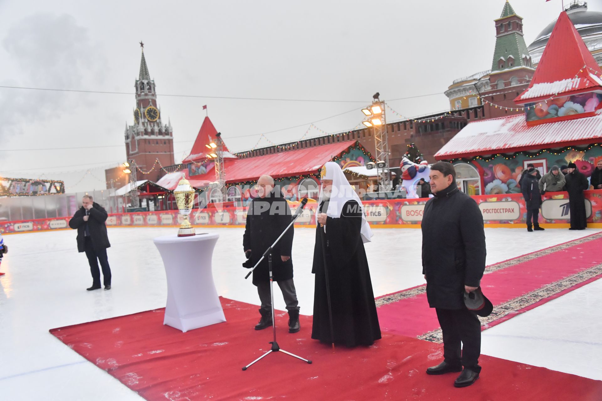 Открытие турнира Кубка патриарха по хоккею с мячом на Красной площади