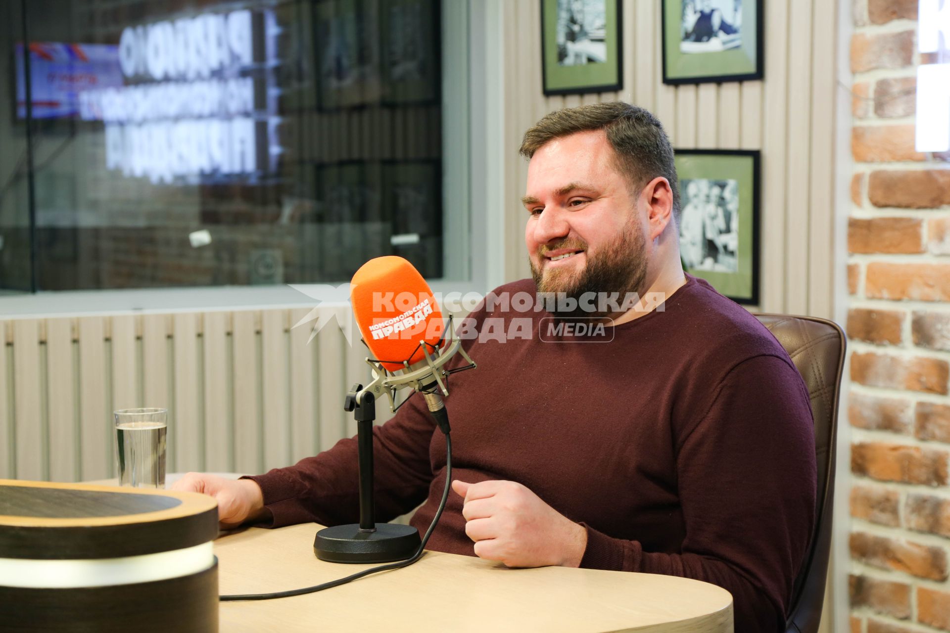 Микаэль Бадалян на радиостанции `Комсомольская правда`