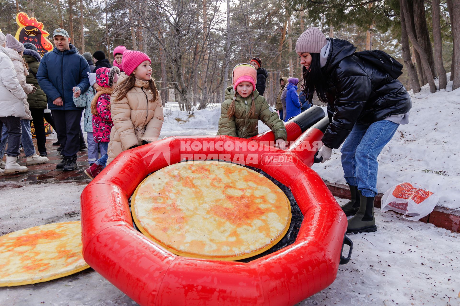 Празднование Масленицы в Челябинске