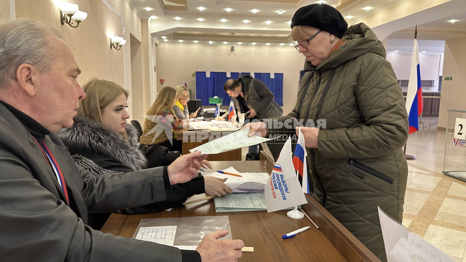 Голосование на выборах президента РФ в Луганске