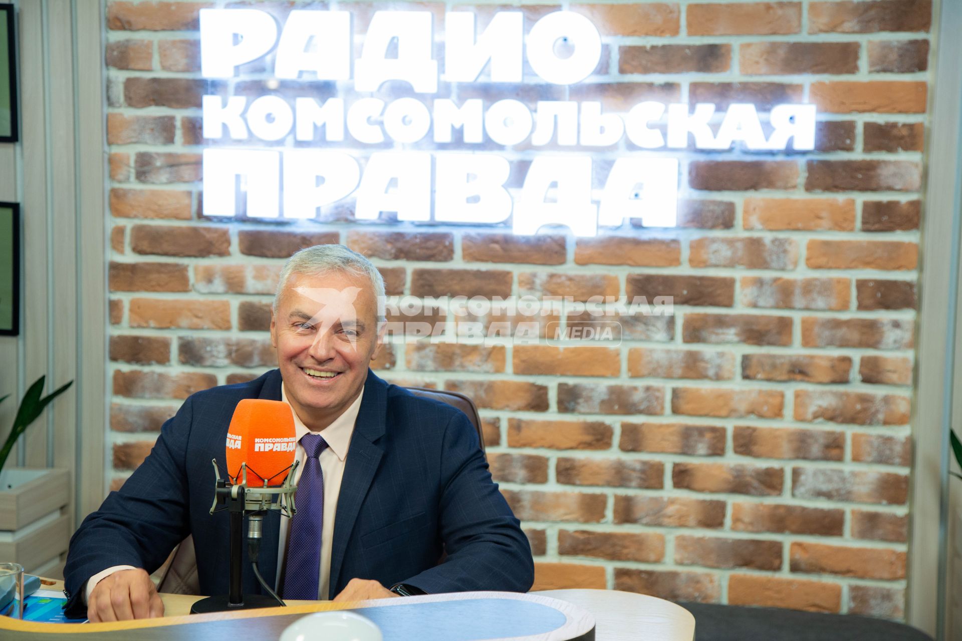 Али Эрнесто Падрон Паредес на радиостанции `Комсомольская правда`