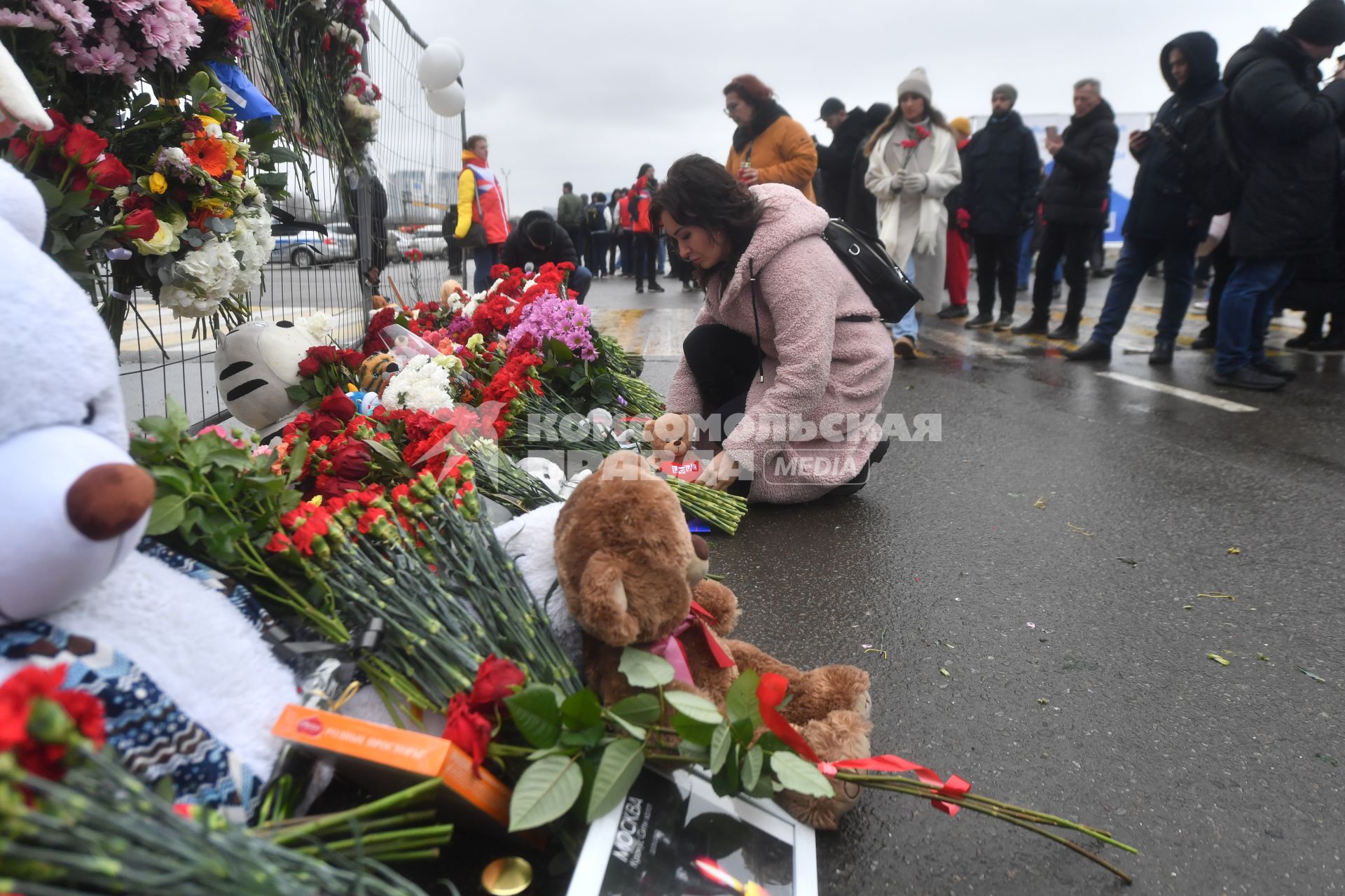 Акция памяти жертв теракта в подмосковном \"Крокус Сити Холле\"