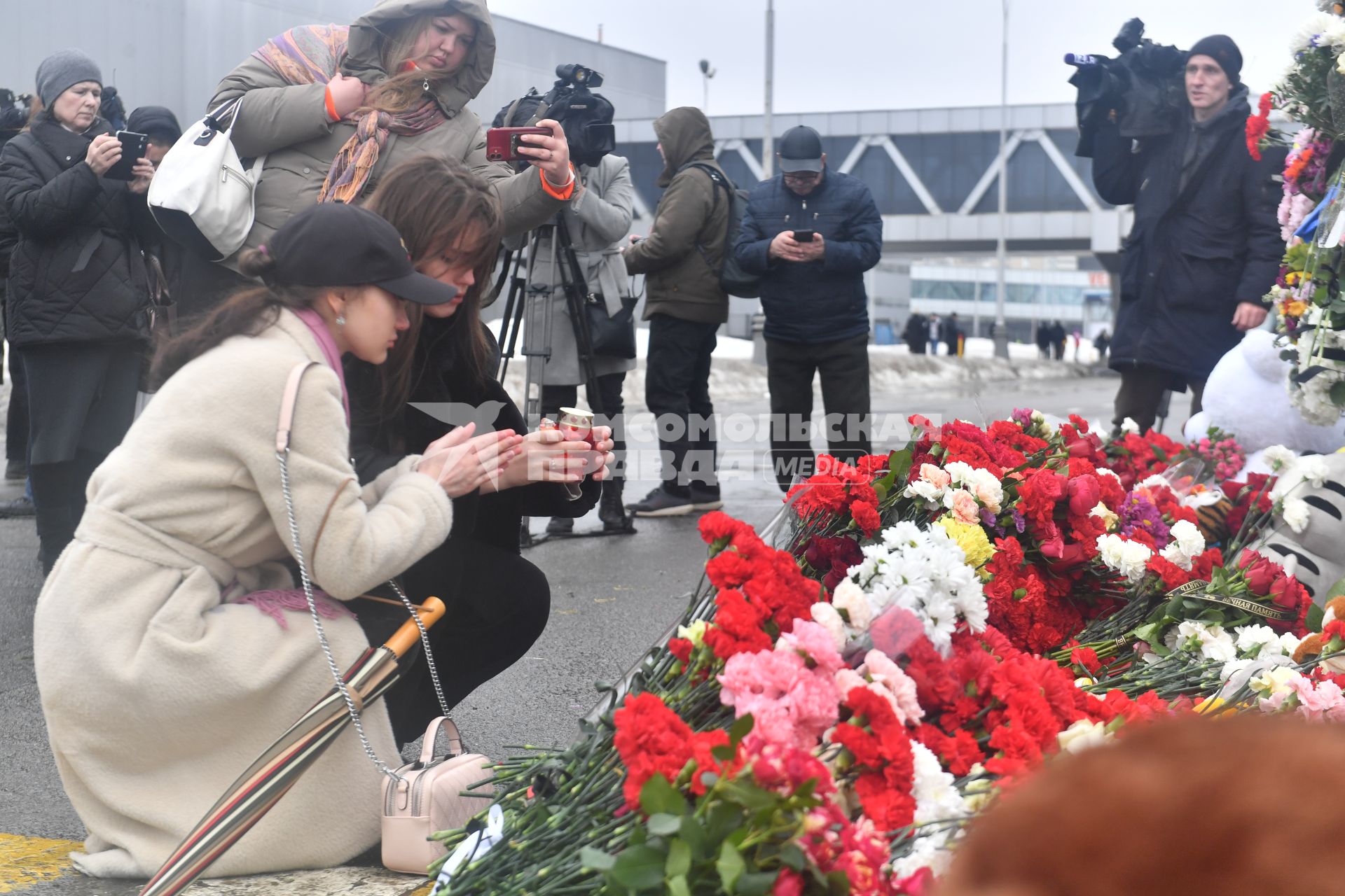 Акция памяти жертв теракта в подмосковном \"Крокус Сити Холле\"