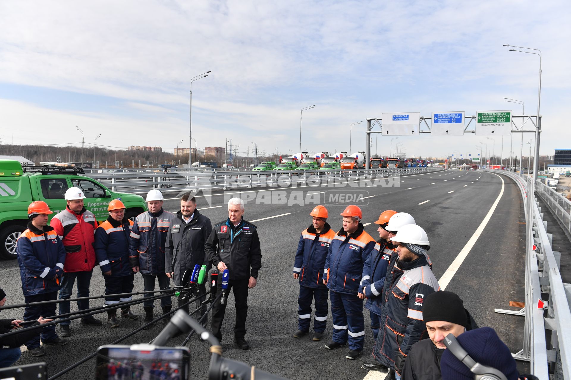 Сергей Собянин открыл движение по путепроводу на Ленинградском шоссе