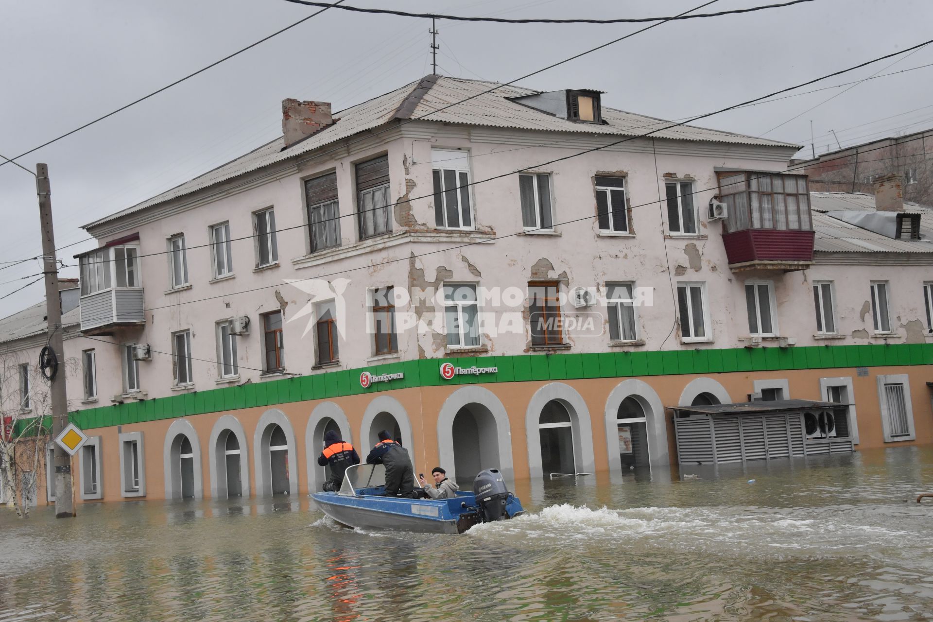 Последствия прорыва дамбы в Орске