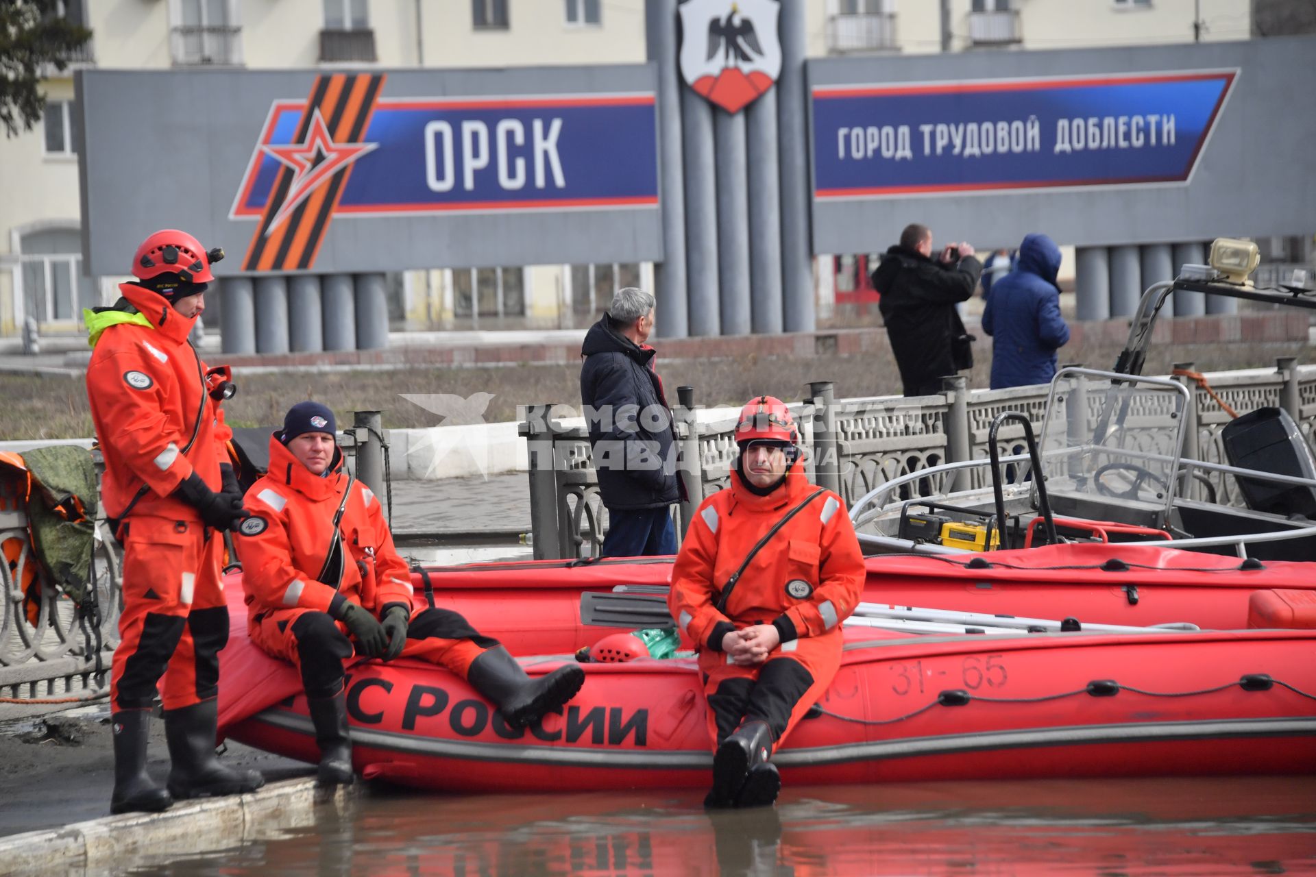 Последствия прорыва дамбы в Орске