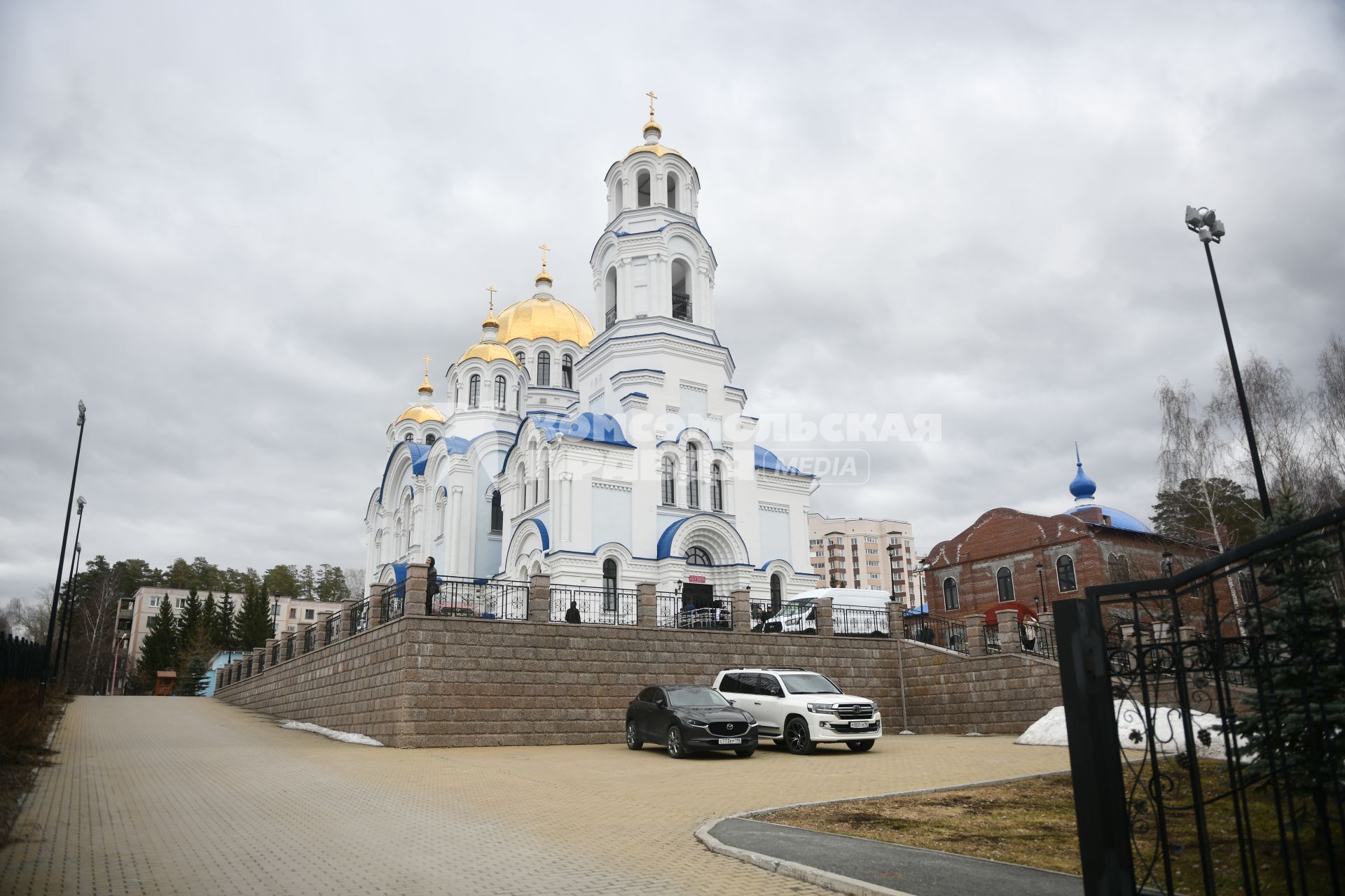 Похороны оперного певца Евгения Кунгурова в его родном городе Заречный