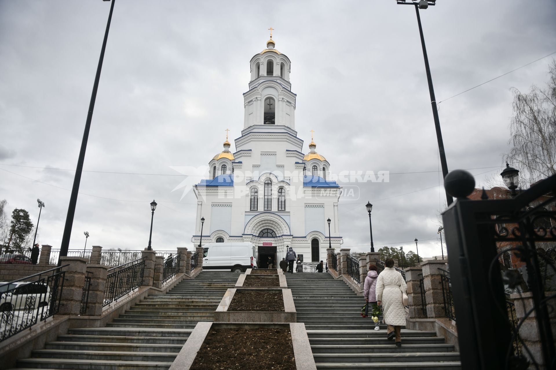 Похороны оперного певца Евгения Кунгурова в его родном городе Заречный