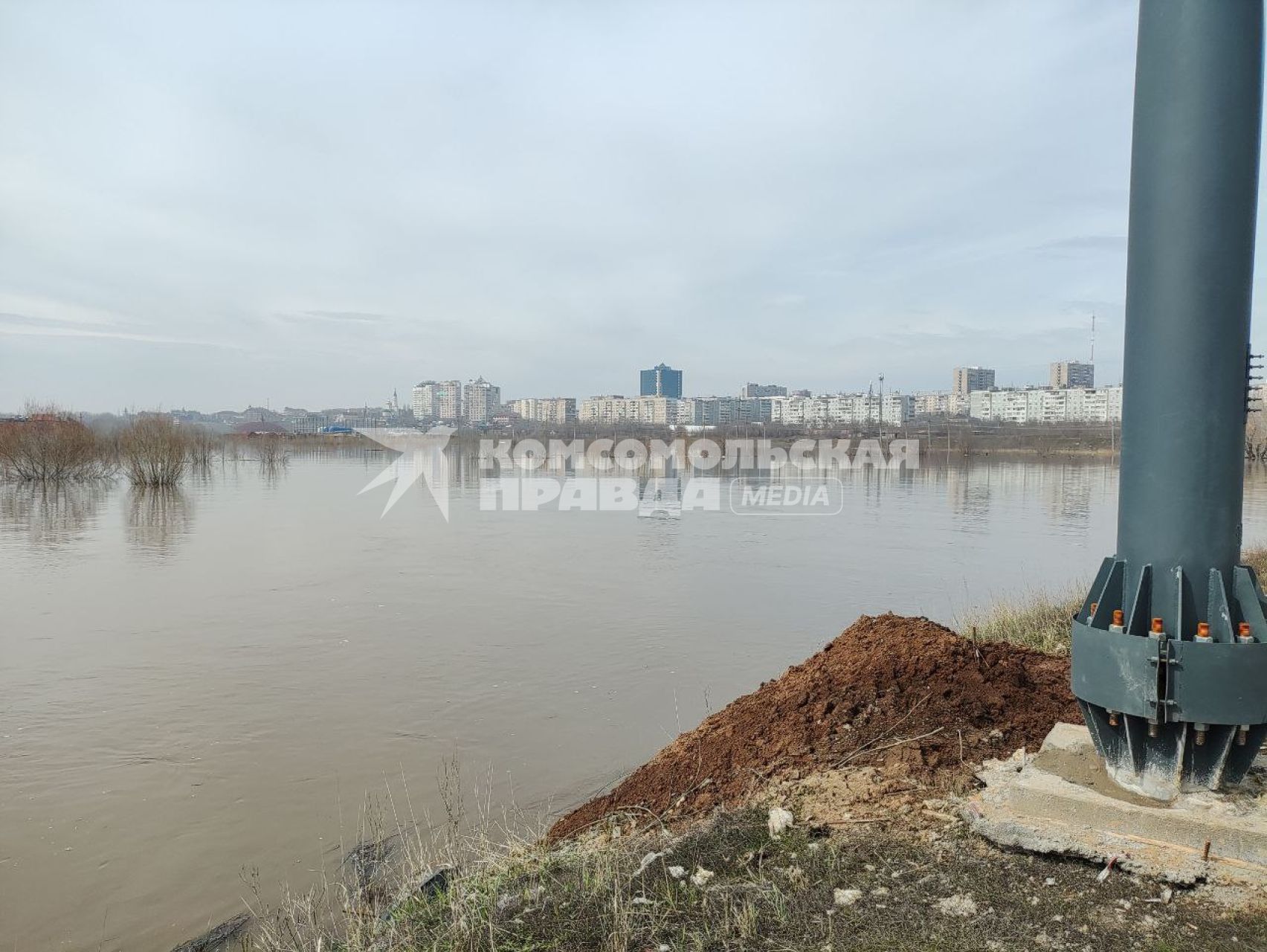 Половодье в Оренбурге . Улица Уральская