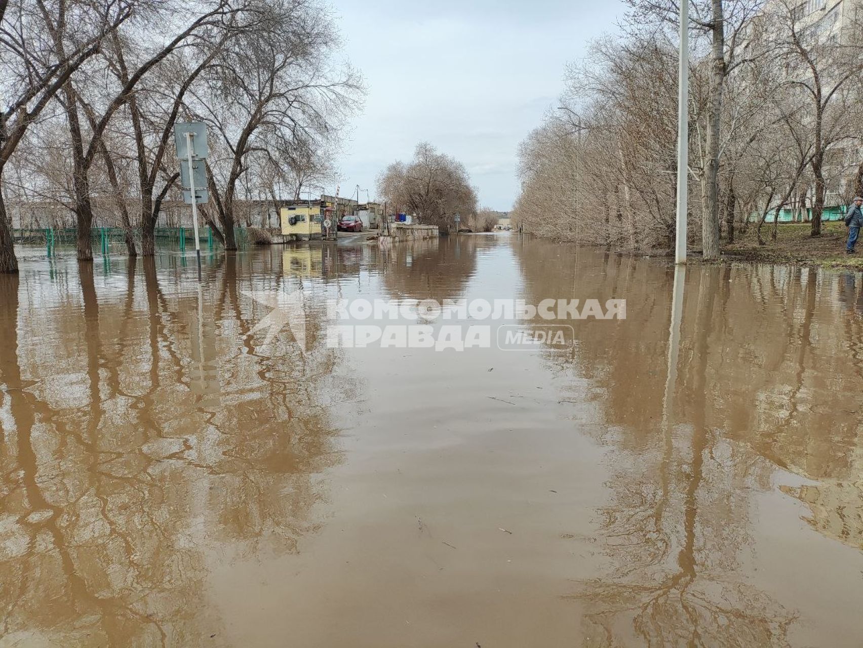 Половодье в Оренбурге . Улица Чкалова