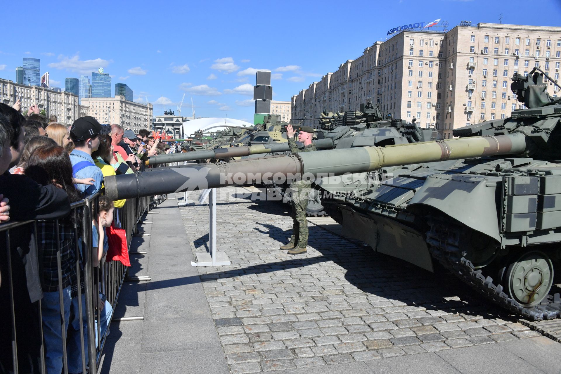 Выставка трофейной техники на Поклонной горе в Москве