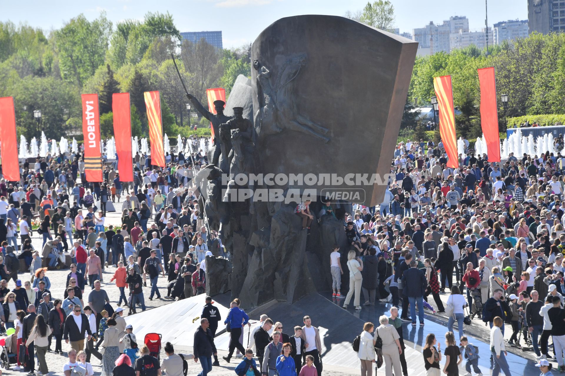 Выставка трофейной техники на Поклонной горе в Москве