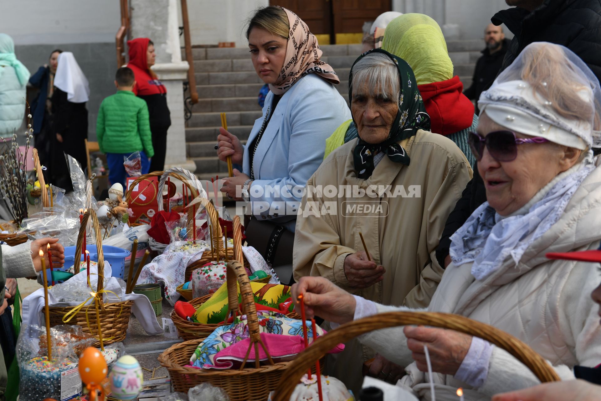 Освящение пасхальных куличей и яиц