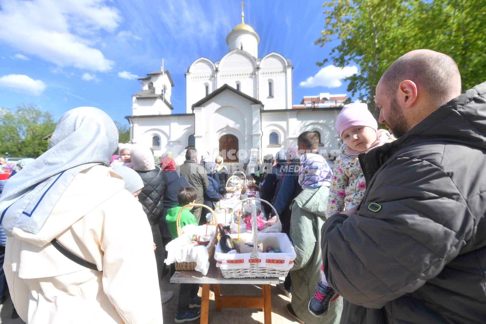 Освящение пасхальных куличей и яиц