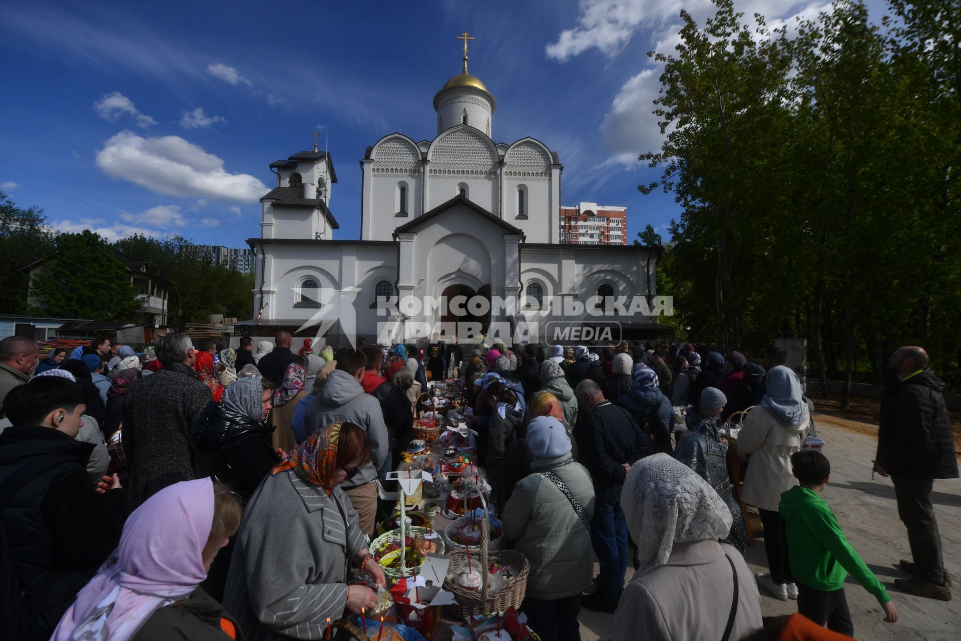 Освящение пасхальных куличей и яиц