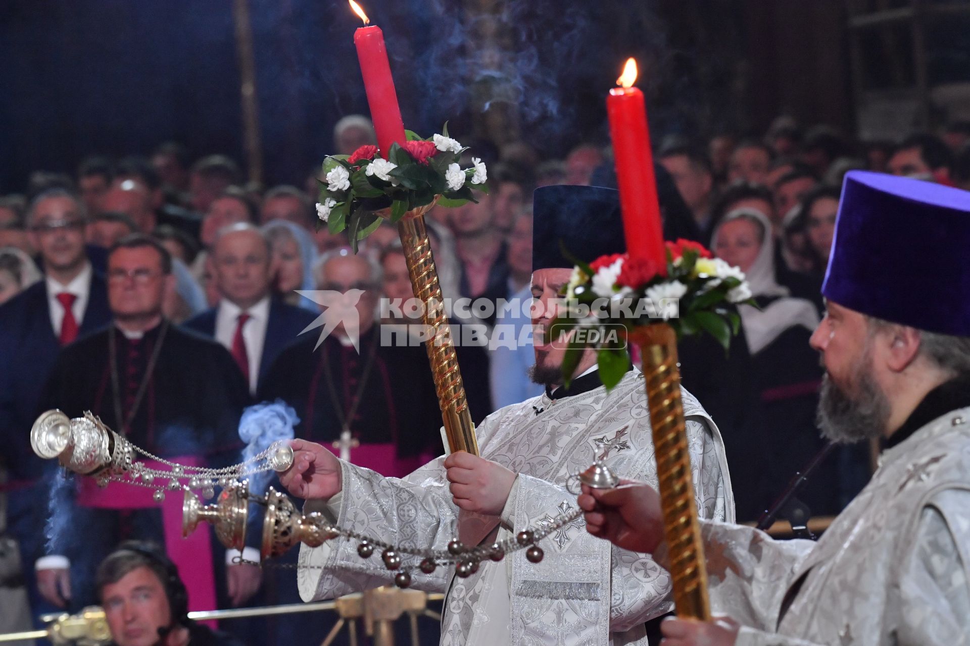 Ночное Пасхальное богослужение в Храме Христа Спасителя