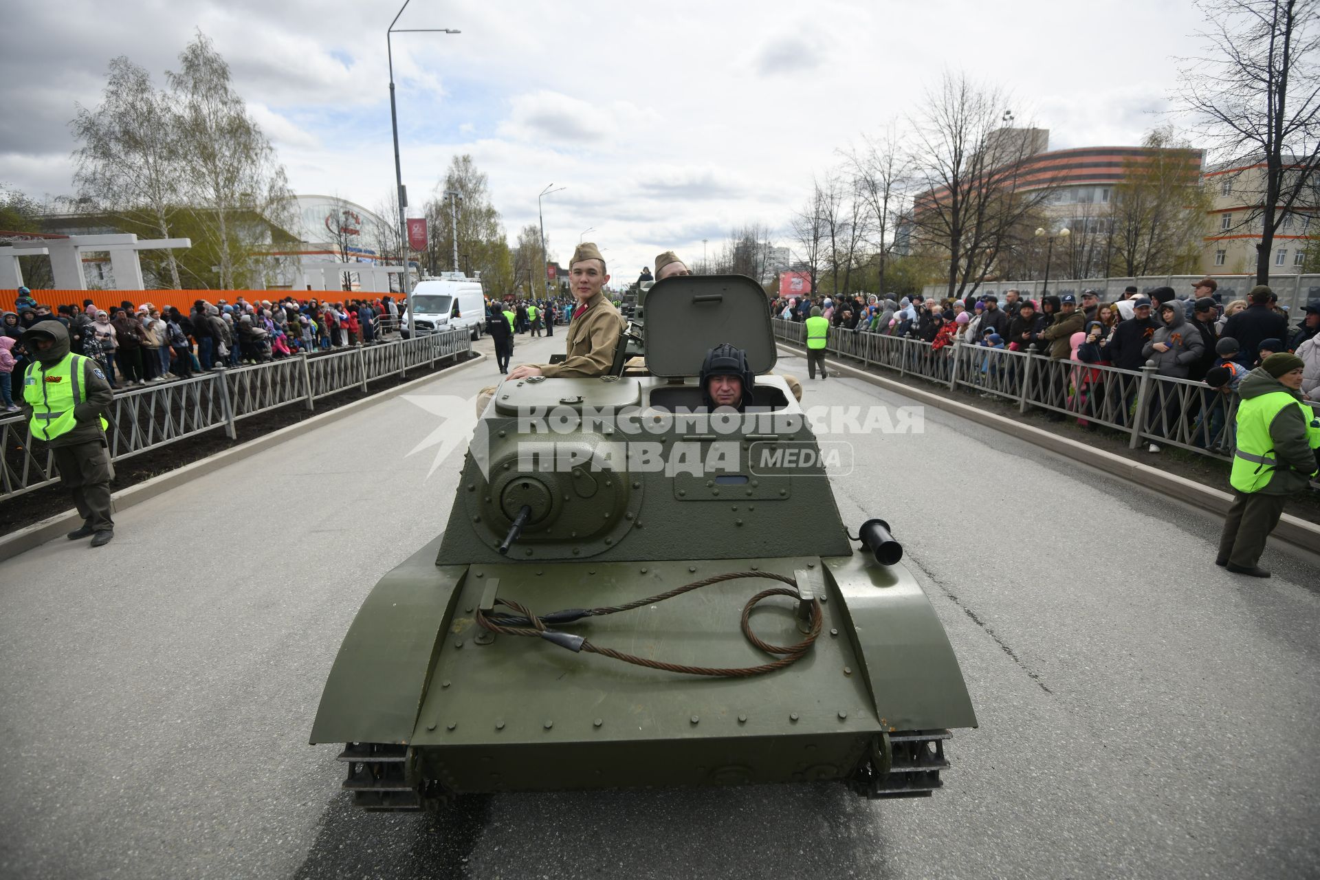 Парад исторической техники в День Победы в Свердловской области