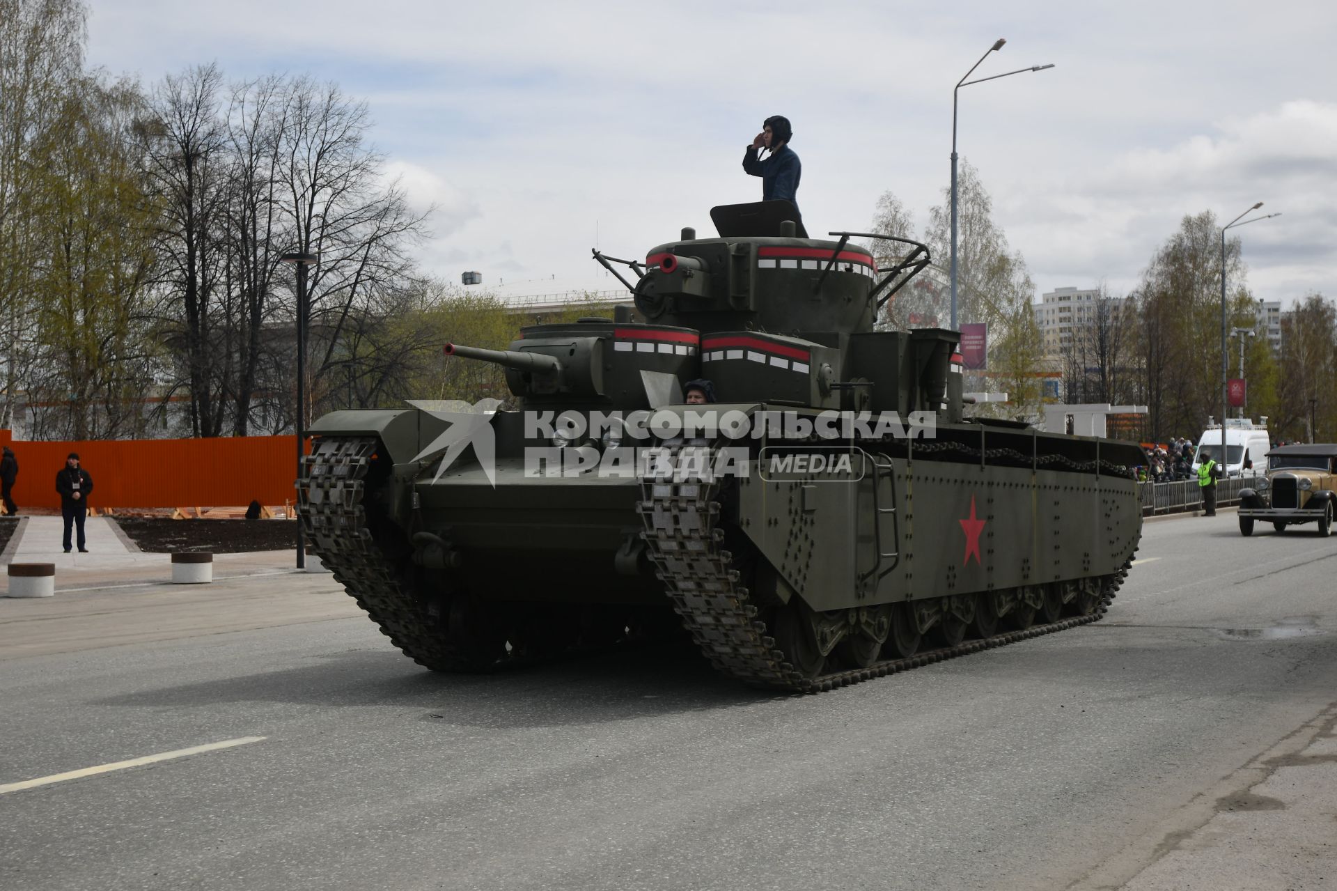 Парад исторической техники в День Победы в Свердловской области