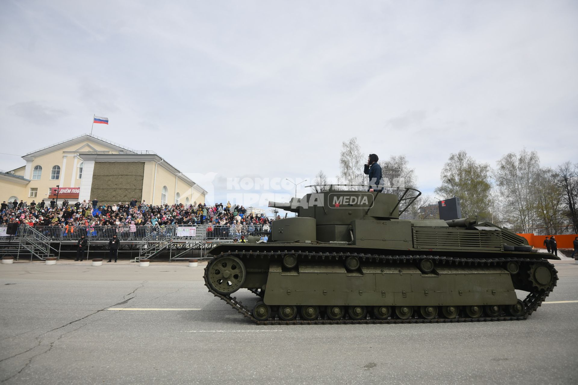 Парад исторической техники в День Победв в Верхней Пышме