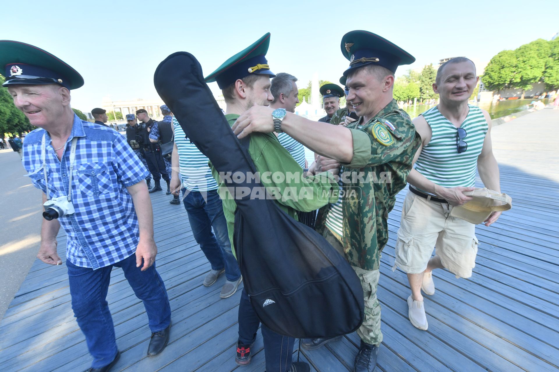 Празднование Дня пограничника в парке Горького