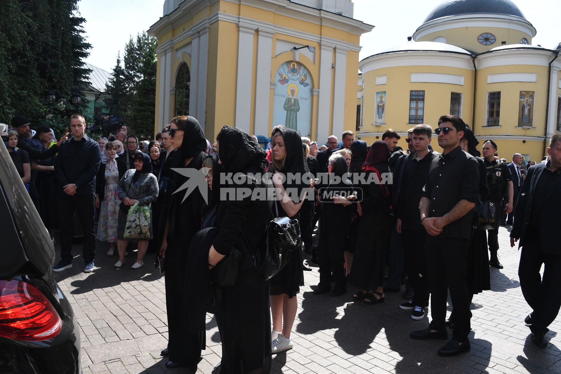 Церемония прощания с Анастасией Заворотнюк в Москве