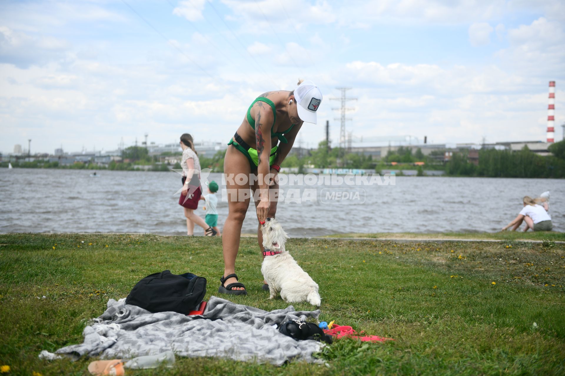 Первые теплые летние дни в Екатеринбурге