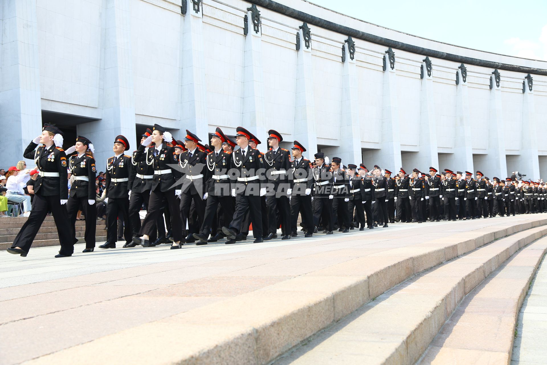 Парад кадетского движения Не прервется связь поколений\"