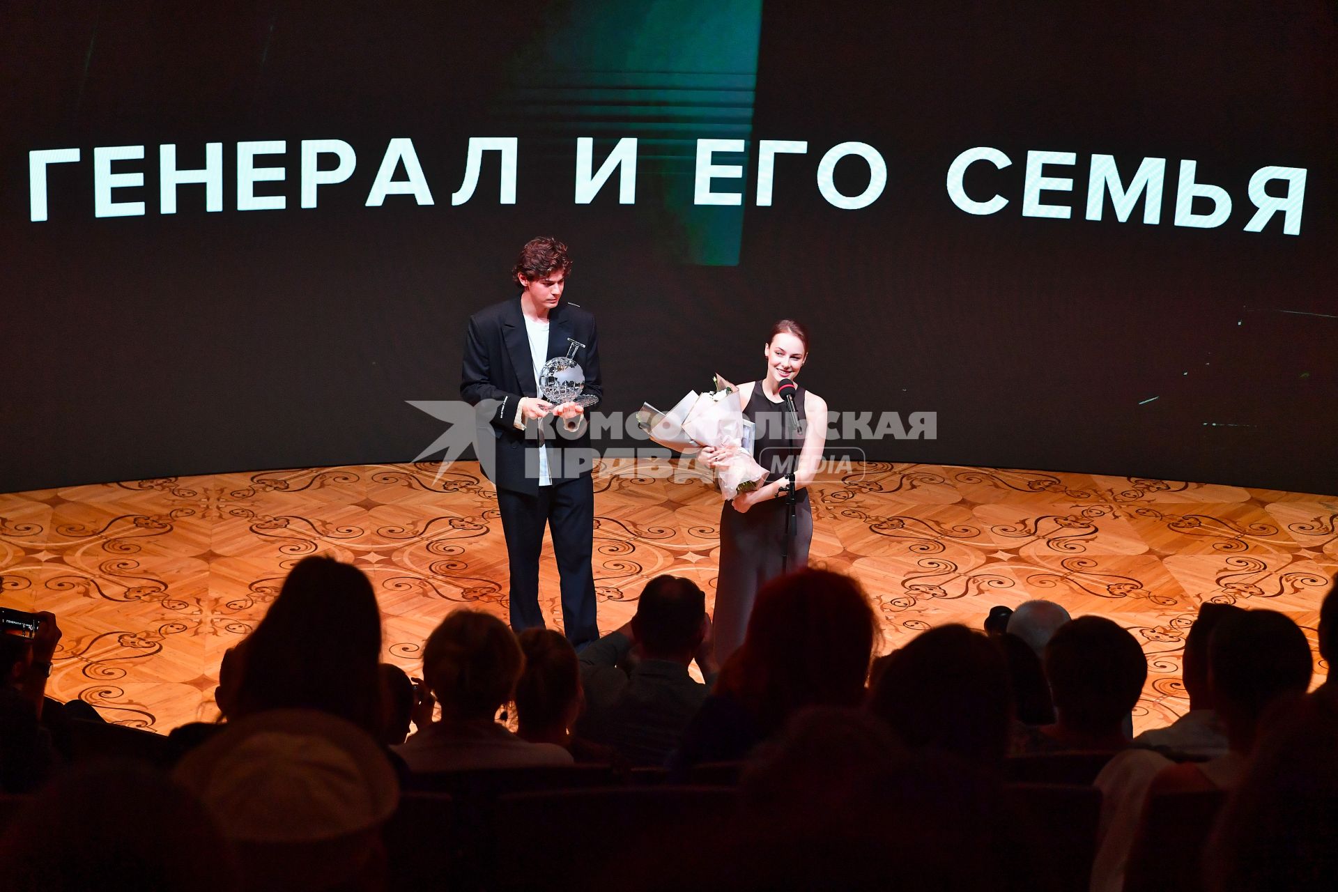 Премия Союза театральных деятелей Гвоздь сезона\"