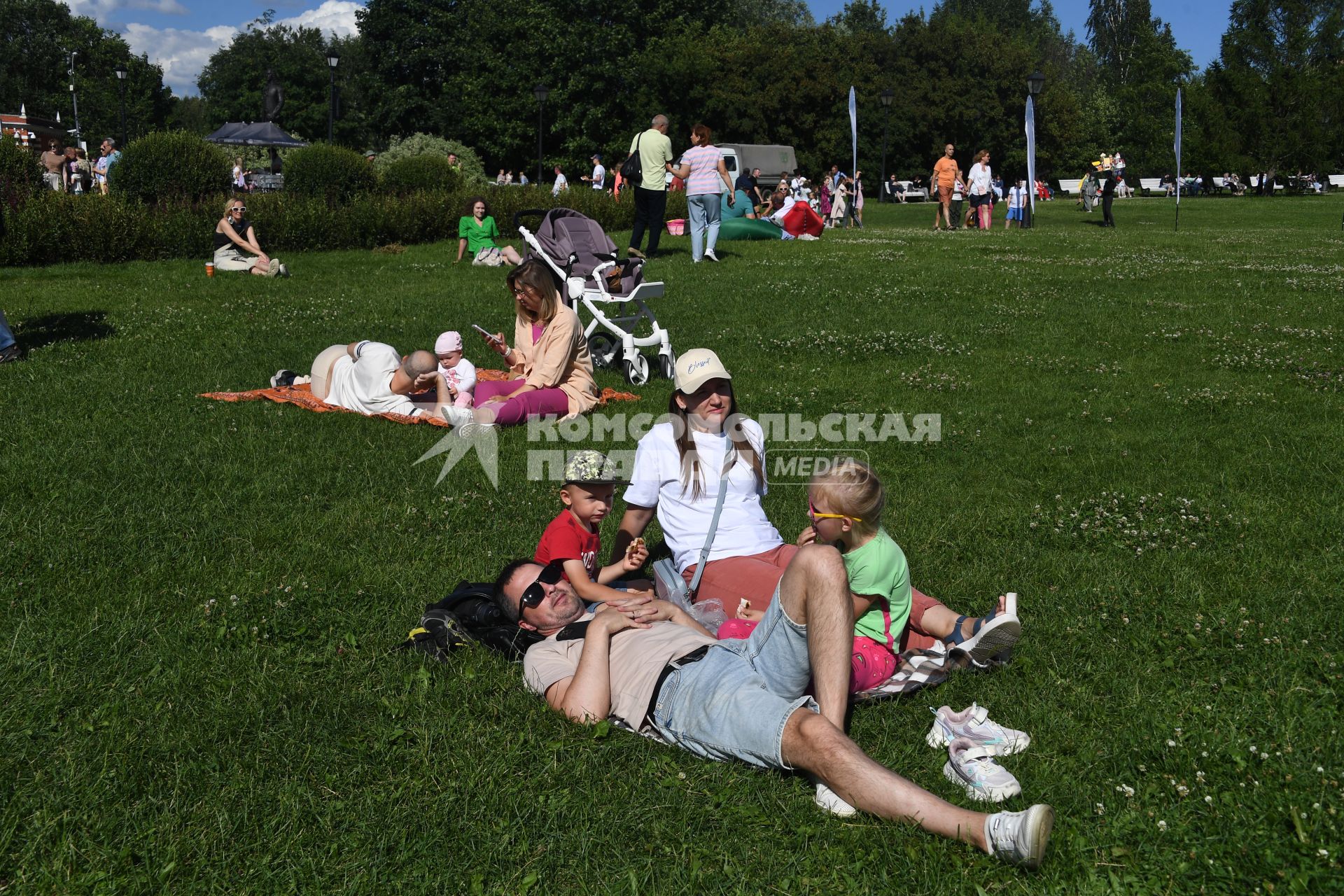 День семьи, любви и верности в парке \"Царицино\"