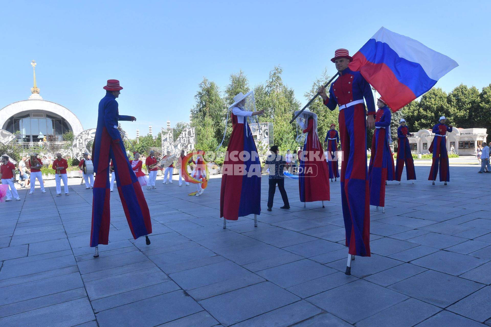 Праздничные гуляния на ВДНХ