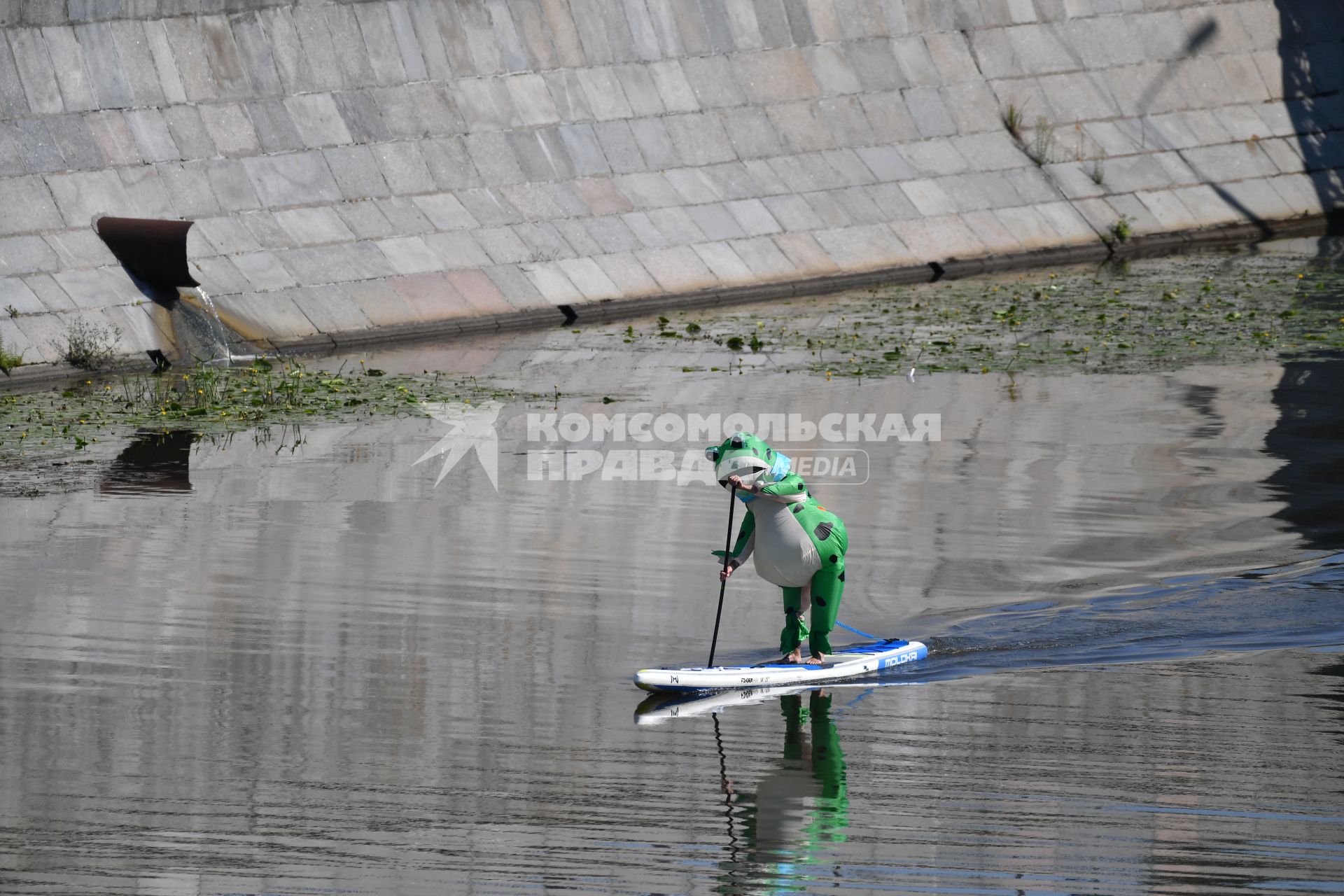 Костюмированный SUP-заплыв в Москве