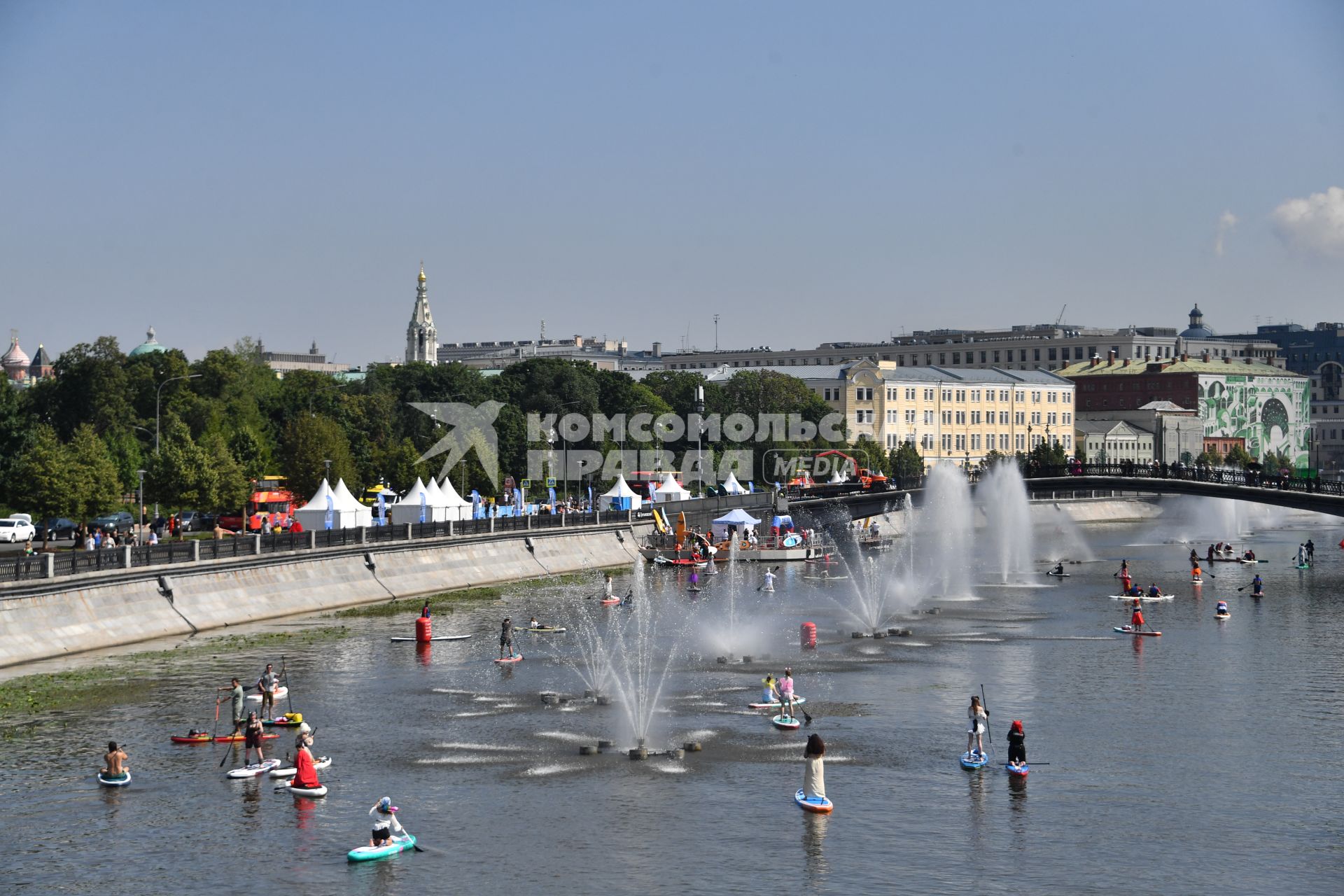 Костюмированный SUP-заплыв в Москве