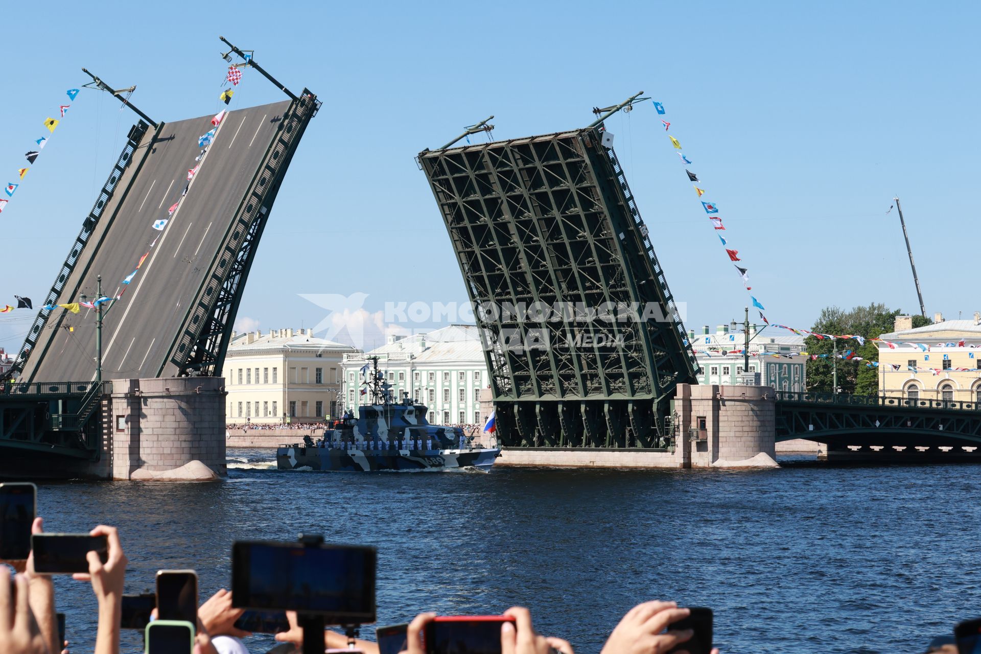 Празднование Дня ВМФ в Санкт-Петербурге