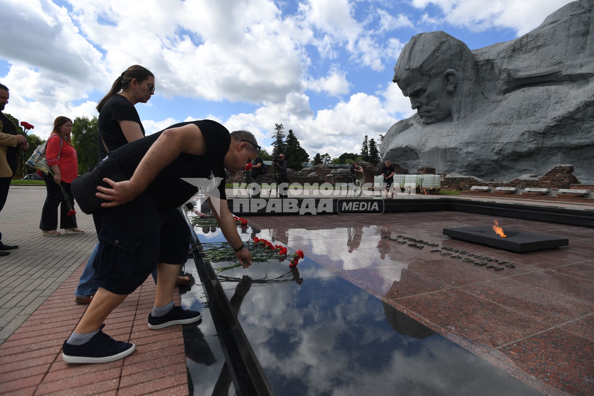 Пресс-тур для представителей российских, белорусских и союзных СМИ \"83-я годовщина начала ВОВ. День памяти и скорби в Брестской крепости\". Брест.