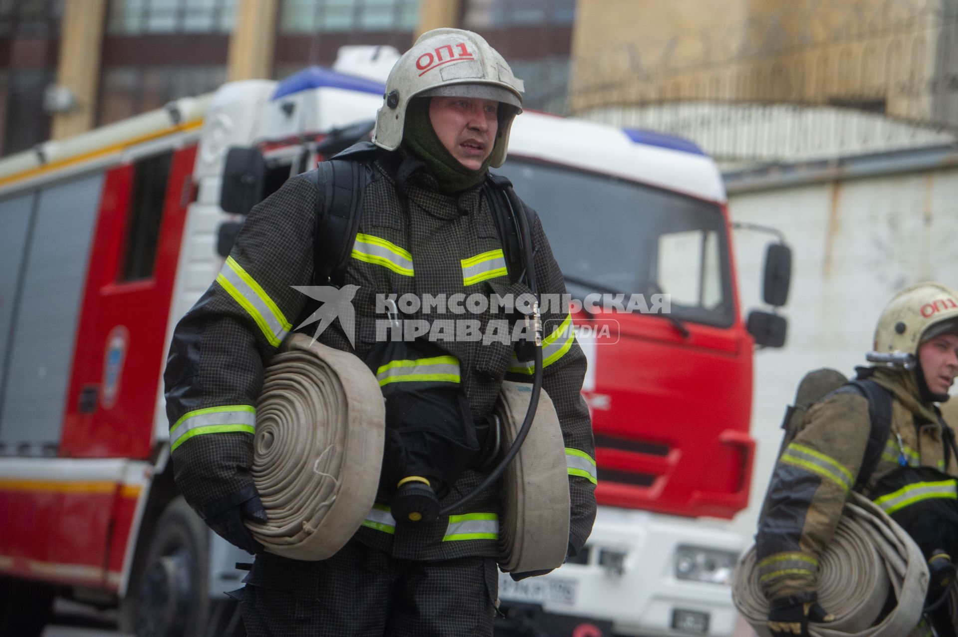 Тушение пожара на территории НПО автоматики в Екатеринбурге