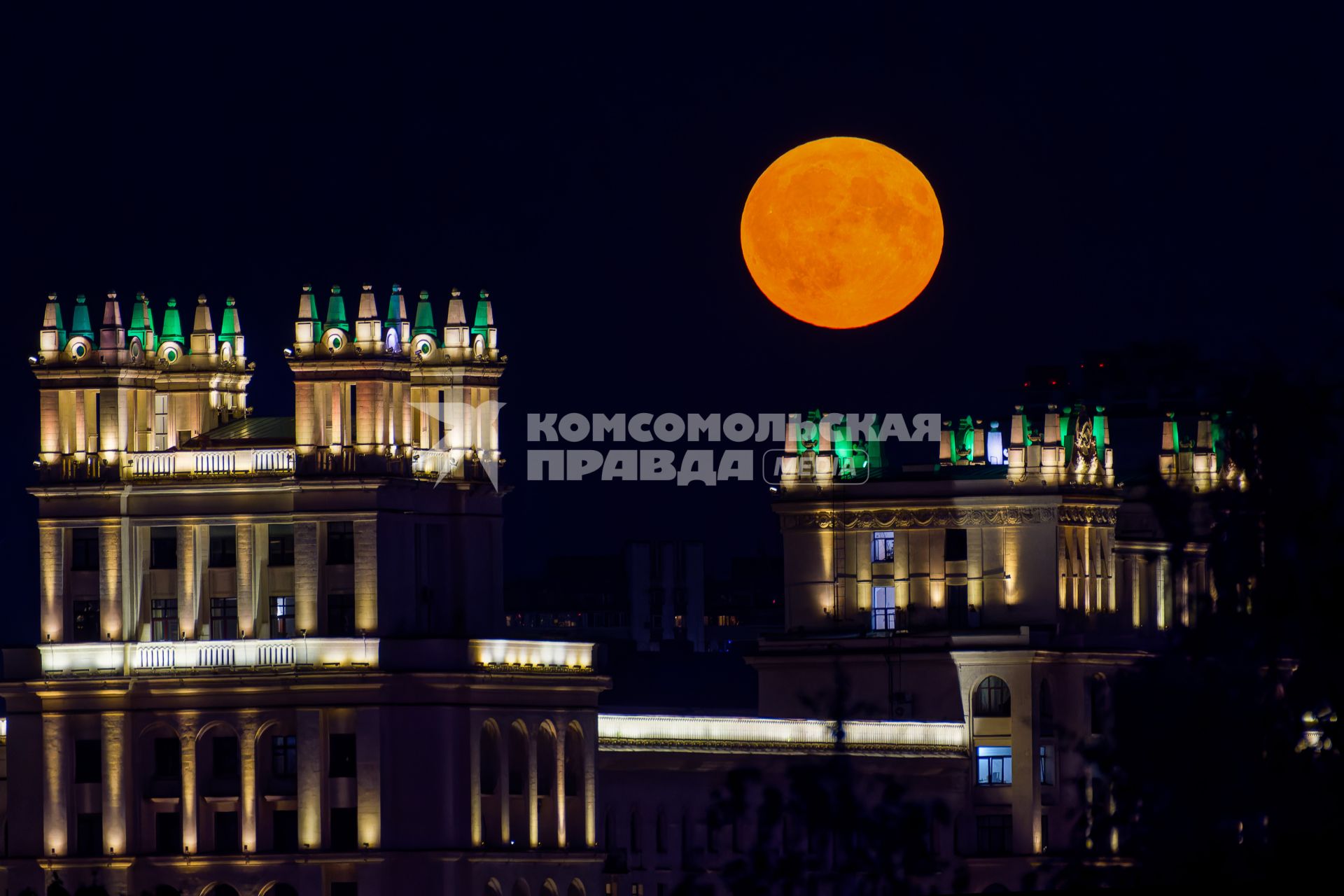 Суперлуние в Москве