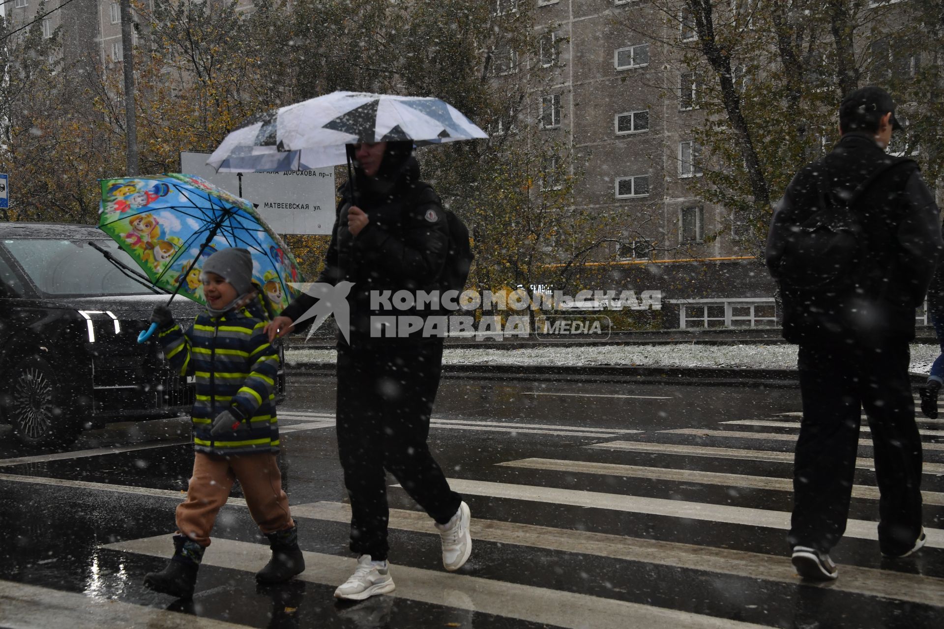 Первый снег в Москве