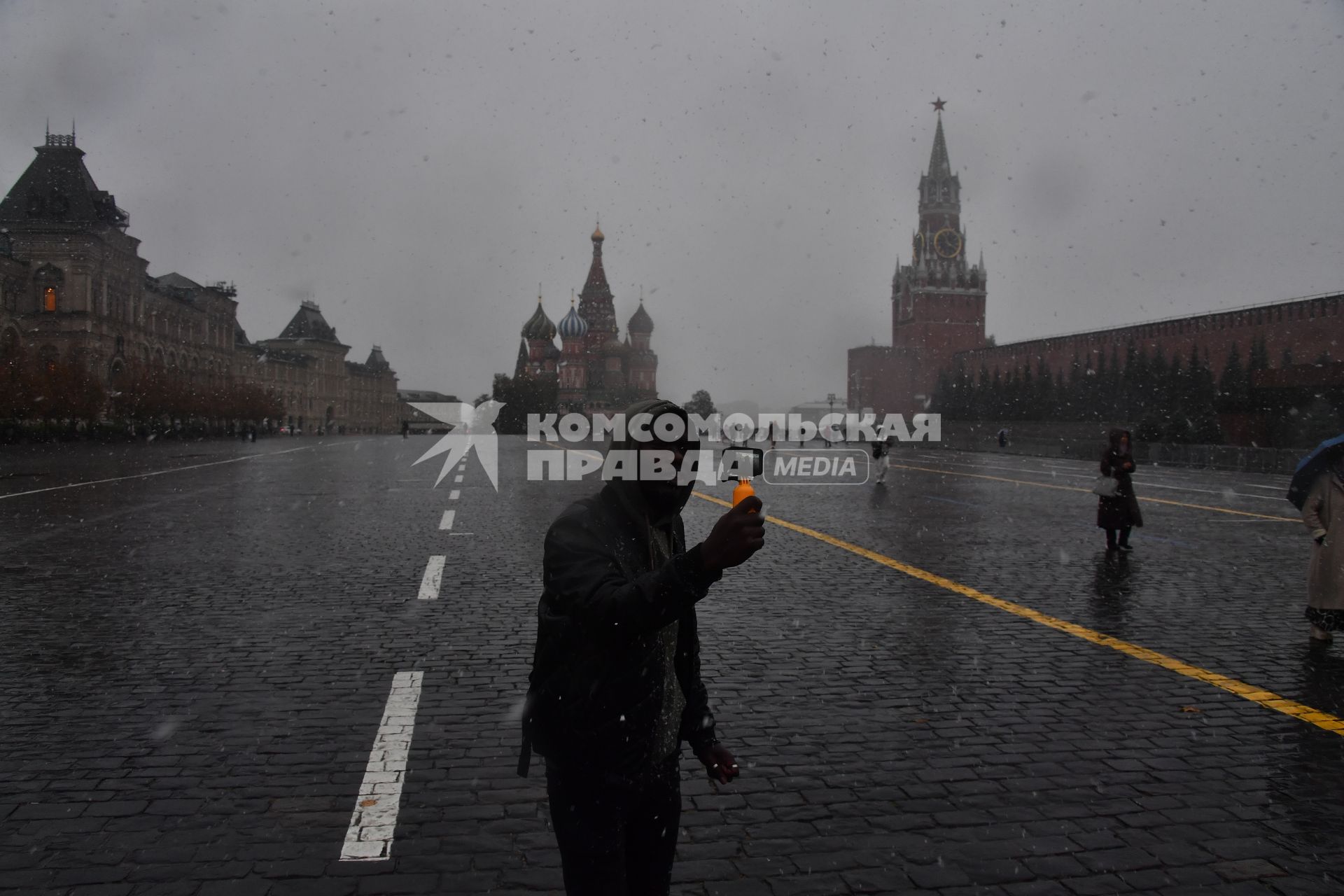 Первый снег в Москве