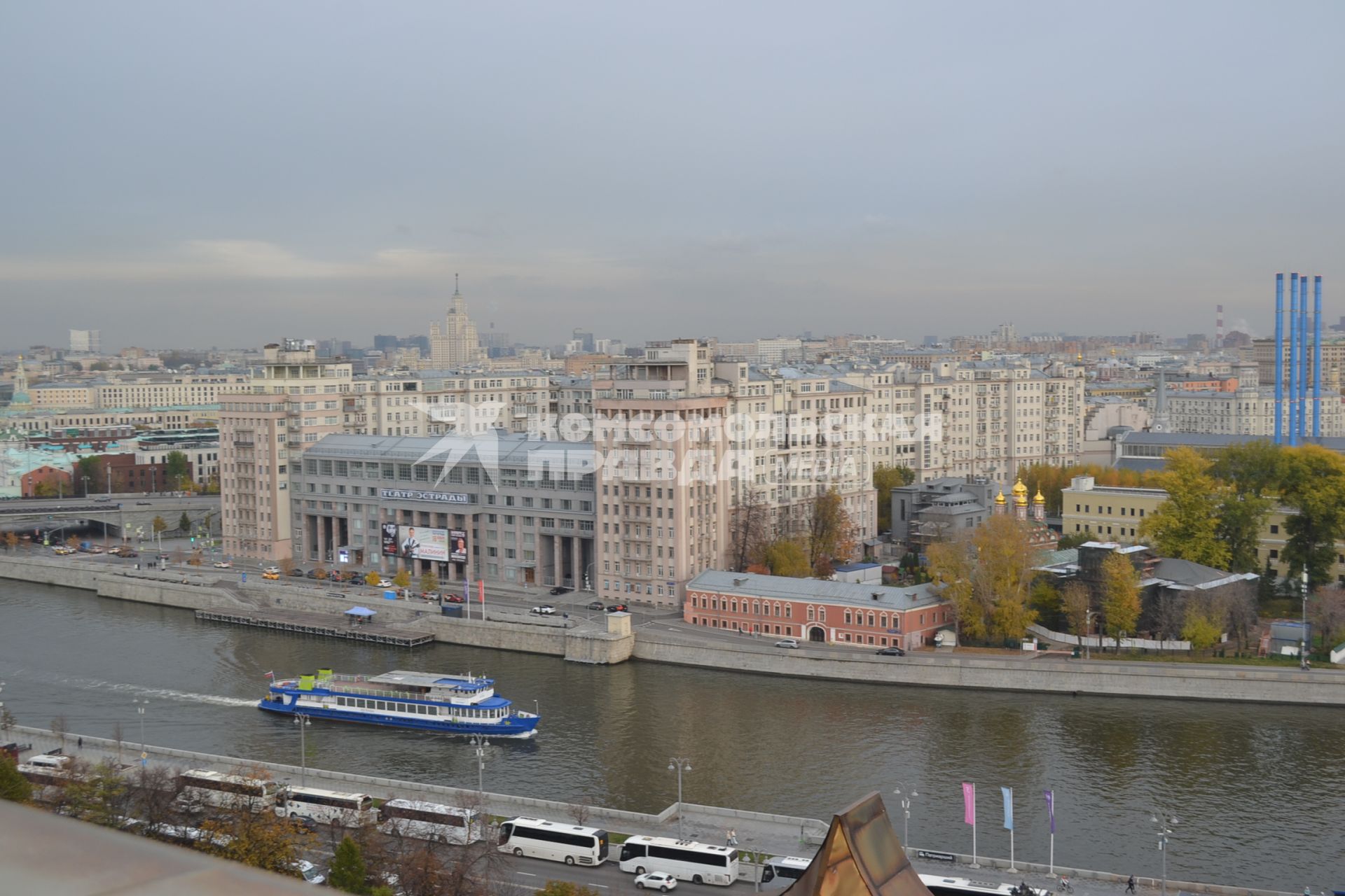 Виды Москвы со смотровой площадки храма Христа Спасителя