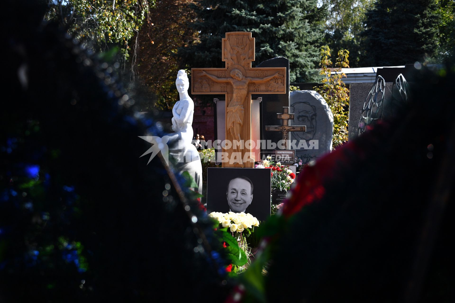 Могила Александра Маслякова в Москве