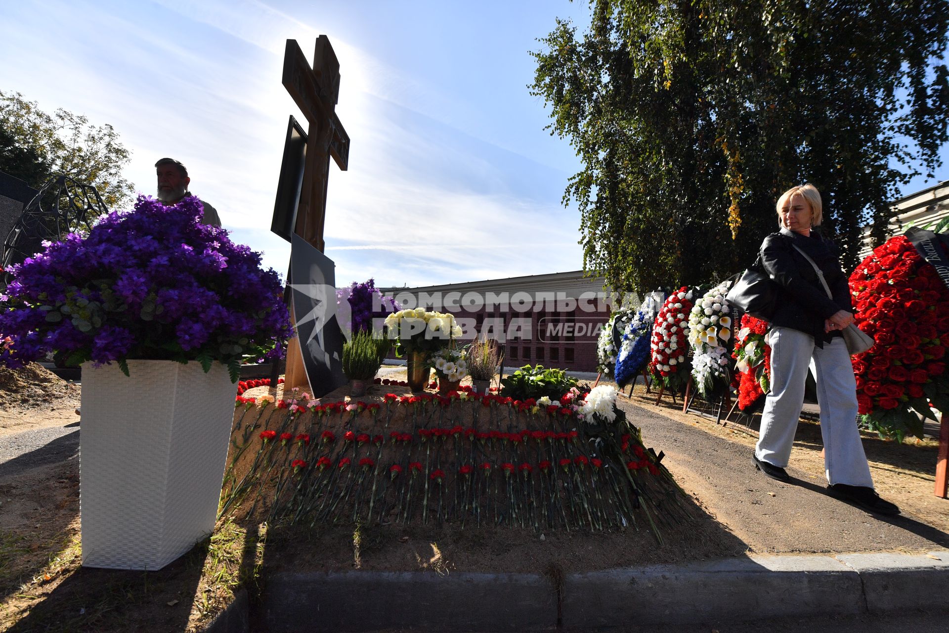 Могила Александра Маслякова в Москве