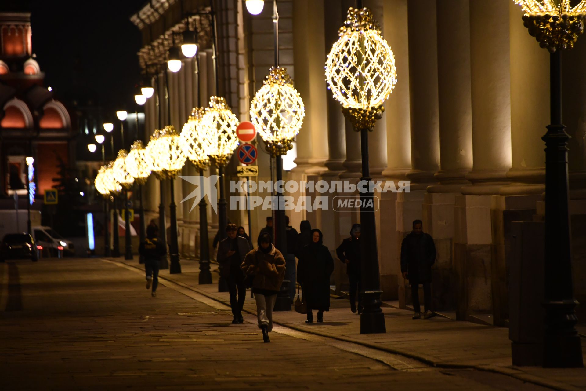 Новогодняя иллюминация в Москве