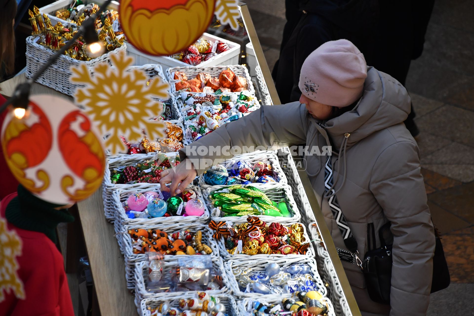 Предновогодняя торговля в ГУМе