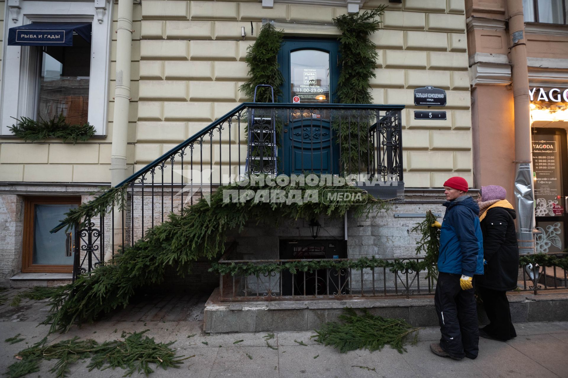 Новогодние украшения Санкт-Петербурга