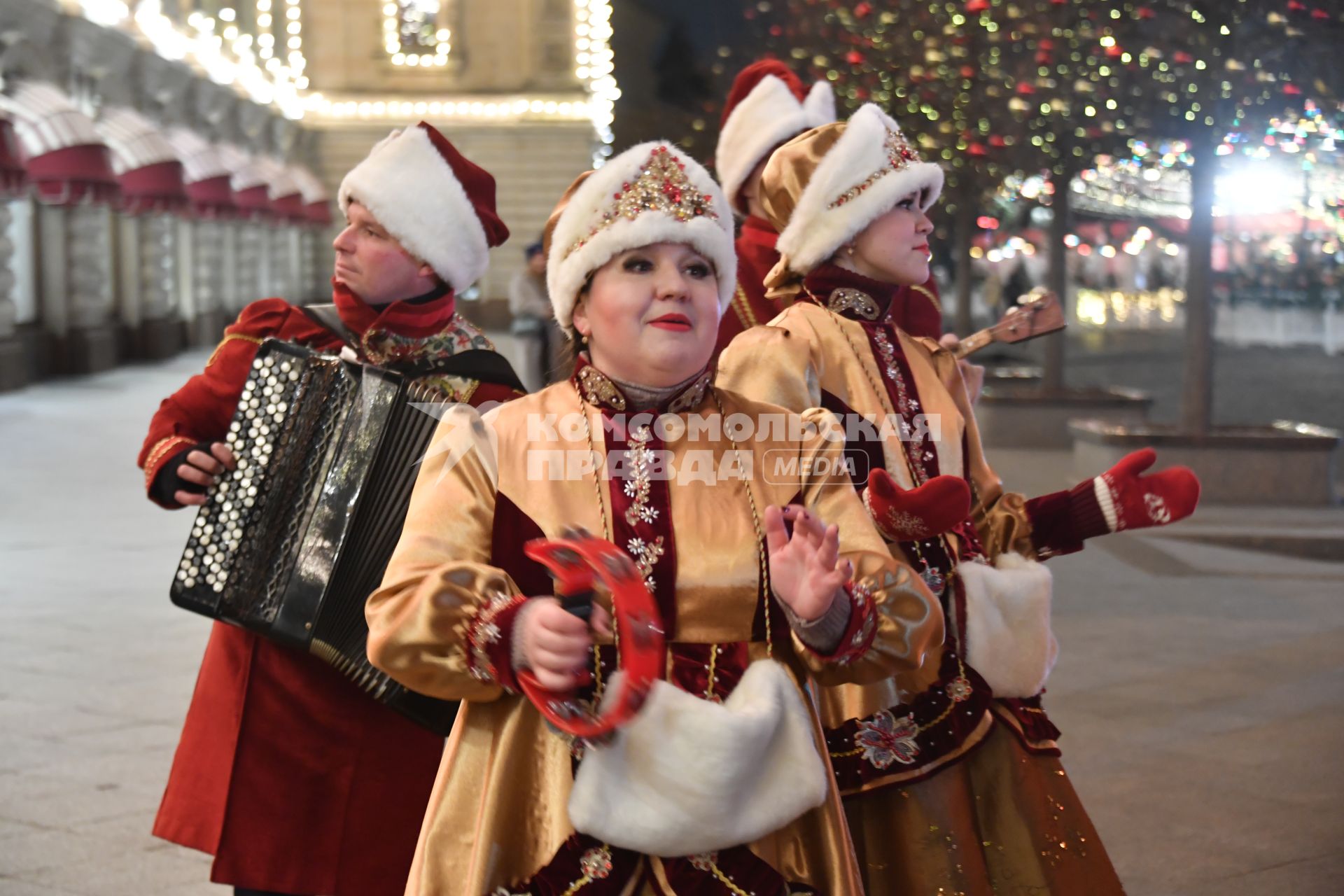 Открытие ГУМ-катка в Москве